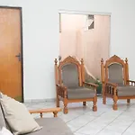 Casa 3 Dormitorios Com Piscina E Churrasqueira