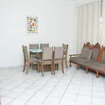 Casa 3 Dormitorios Com Piscina E Churrasqueira